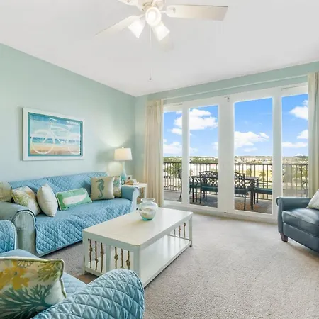 Laketown Wharf #422 By Nautical Properties